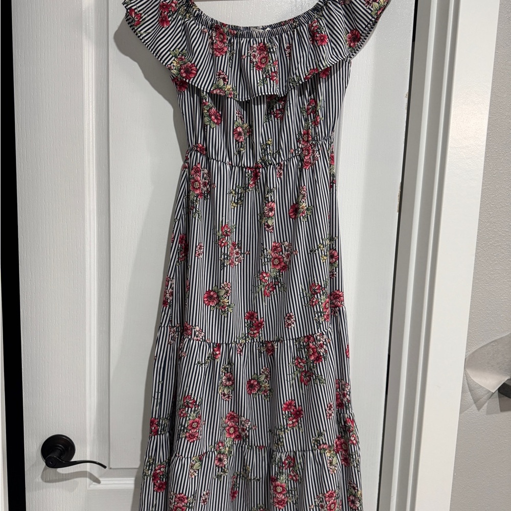 Soprano Black and White Floral Midi Dress